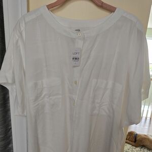 White 1/2 button down blouse. NWT. size large